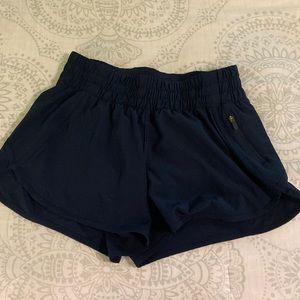 Lululemon 4in Tracker Shorts size 8